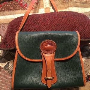 Dooney & Bourke Leather Shoulder bag